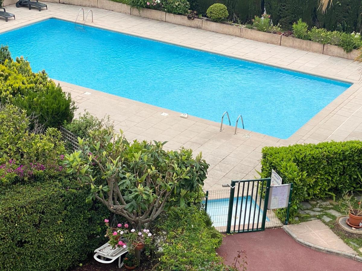 Superbe 2P Vue Mer, Ensoleille, Piscine Roquebrune-Cap-Martin Luaran gambar