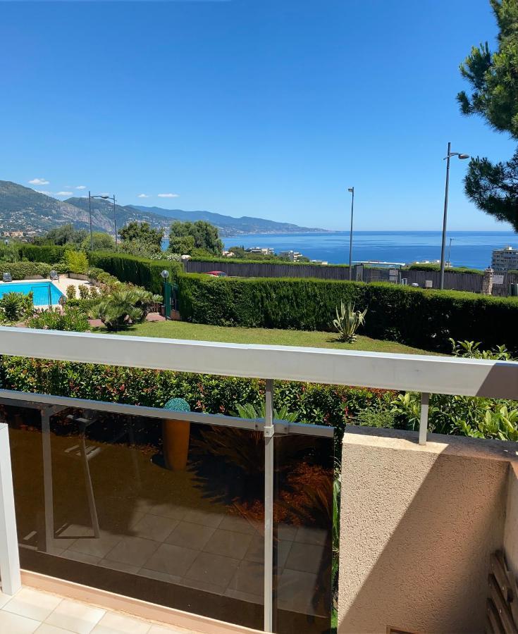 Superbe 2P Vue Mer, Ensoleille, Piscine Roquebrune-Cap-Martin Luaran gambar