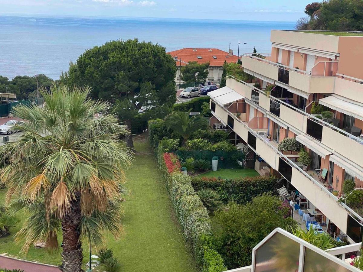 Superbe 2P Vue Mer, Ensoleille, Piscine Roquebrune-Cap-Martin Luaran gambar